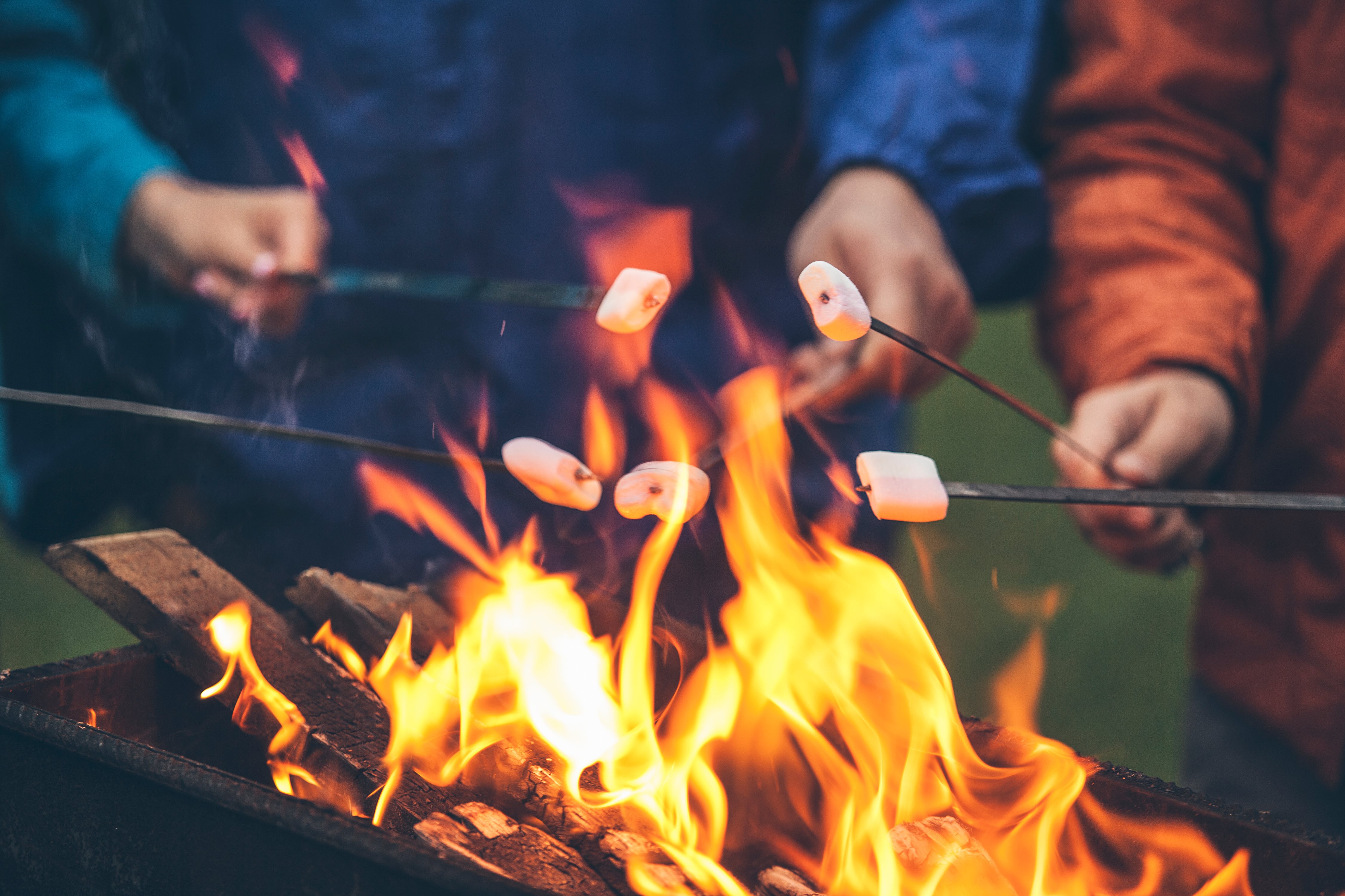 how-to-get-that-bonfire-smell-out-of-your-clothes-1-managed-laundry